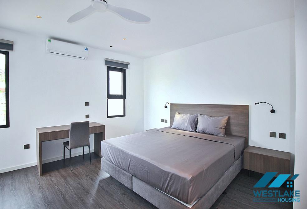 Căn Hộ 4 Phòng Ngủ Sang Trọng, Ban Công Rộng, View Hồ Tuyệt Đẹp Cho Thuê Trên Phố Quảng An, Tây Hồ, Hà Nội