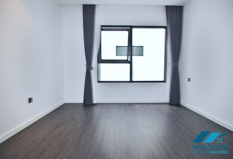 Căn Hộ 4 Phòng Ngủ Sang Trọng, Ban Công Rộng, View Hồ Tuyệt Đẹp Cho Thuê Trên Phố Quảng An, Tây Hồ, Hà Nội
