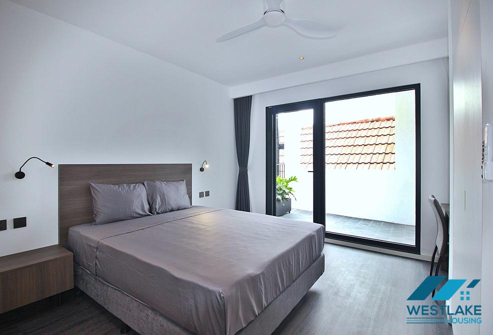 Căn Hộ 4 Phòng Ngủ Sang Trọng, Ban Công Rộng, View Hồ Tuyệt Đẹp Cho Thuê Trên Phố Quảng An, Tây Hồ, Hà Nội