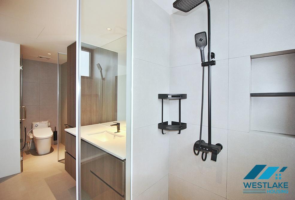 Căn Hộ 4 Phòng Ngủ Sang Trọng, Ban Công Rộng, View Hồ Tuyệt Đẹp Cho Thuê Trên Phố Quảng An, Tây Hồ, Hà Nội