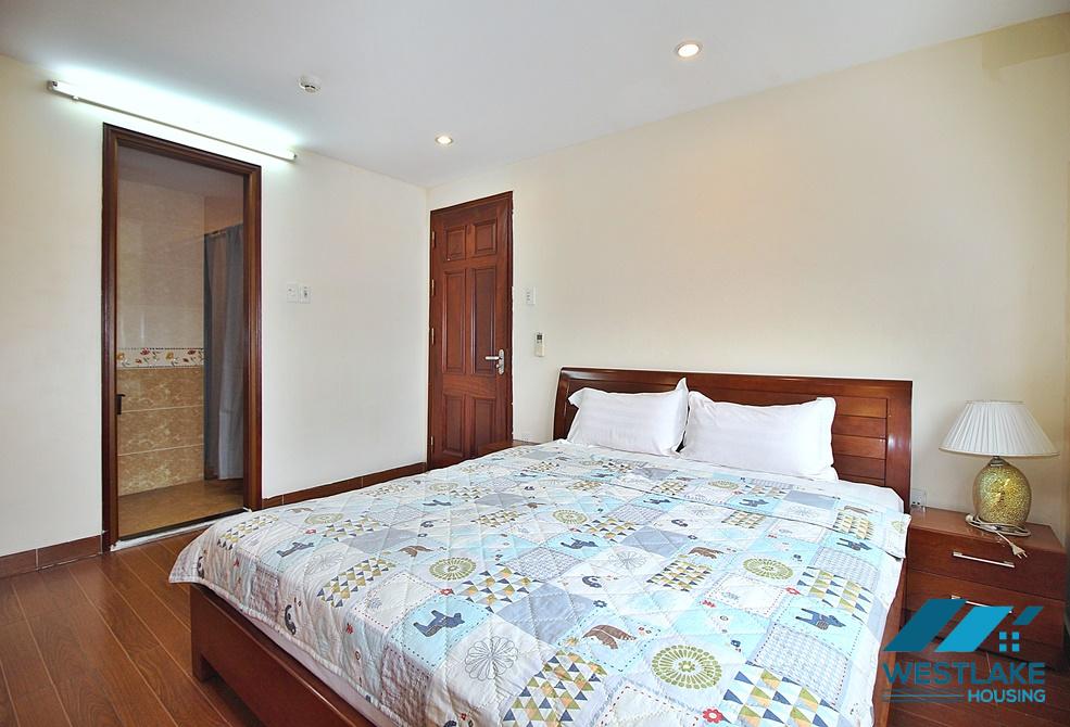 Good 3 bedroom apartment with lake view in Xuan dieu, Tay ho