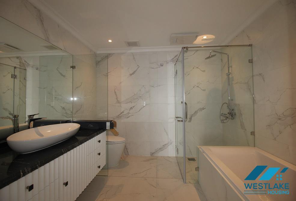 Cho thuê căn hộ 3 phòng ngủ hoàn toàn mới tại tòa nhà D'leroi Soleil, Xuân Diệu, Tây Hồ