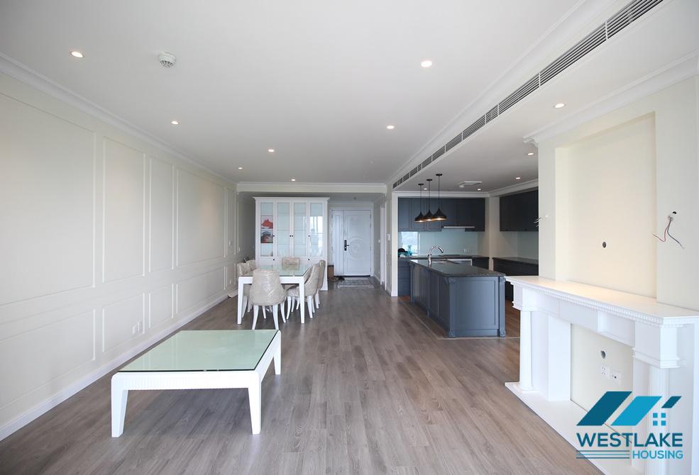 Cho thuê căn hộ 3 phòng ngủ hoàn toàn mới tại tòa nhà D'leroi Soleil, Xuân Diệu, Tây Hồ