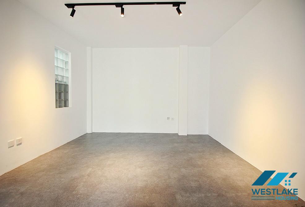 Large size office for rent in Tay Ho District, Ha Noi