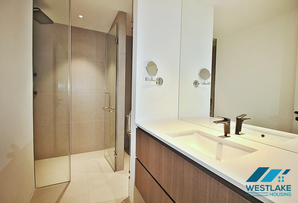 A beautiful 04 bedrooms apartment for rent on Quang An Street, Tay Ho, Ha Noi