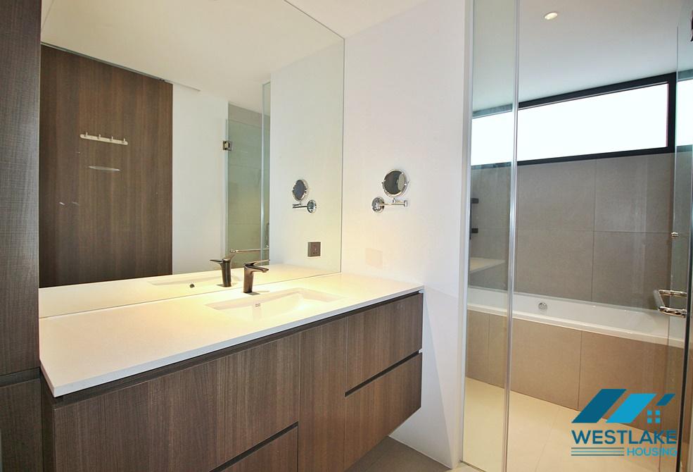 A beautiful 04 bedrooms apartment for rent on Quang An Street, Tay Ho, Ha Noi