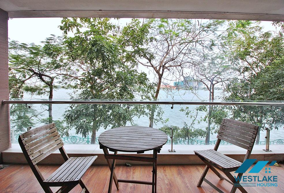 Beautiful lake view 2 bedroom apartment for rent in Nhat chieu, Tay ho