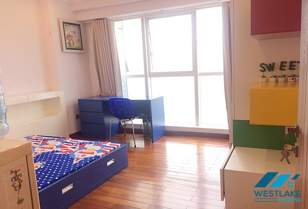 Căn hộ 2 phòng ngủ đẹp và đầy đủ tiện nghi cho thuê tại Ciputra