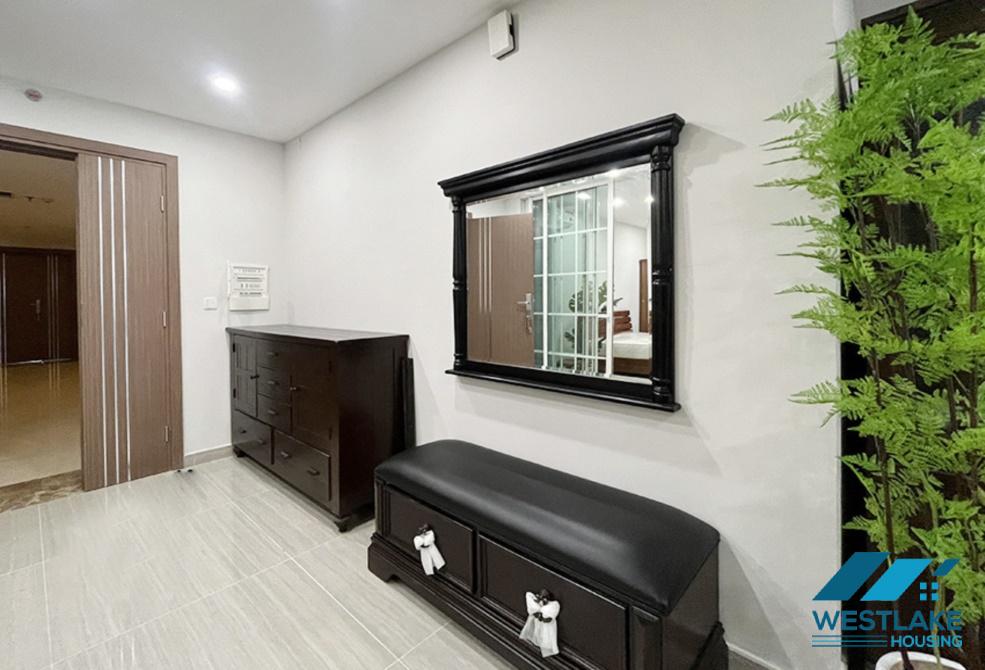 Căn hộ mới đầy đủ tiện nghi hiện đại đẹp ba phòng ngủ cho thuê với nhiều tiện ích