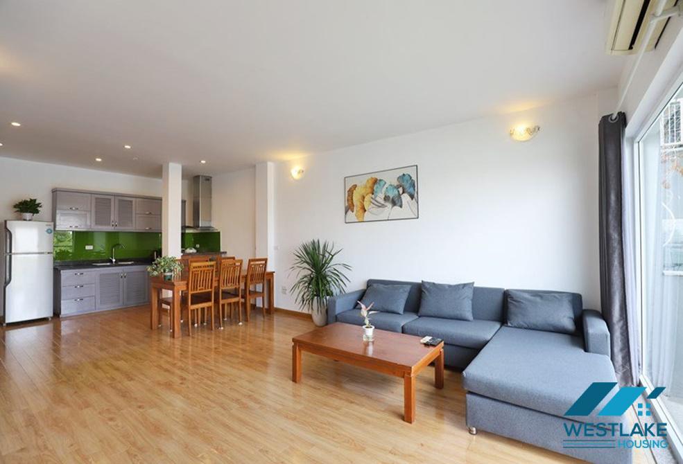 A 02 bedrooms apartment for rent with lake view on Tu Hoa Street, Tay Ho, Ha Noi