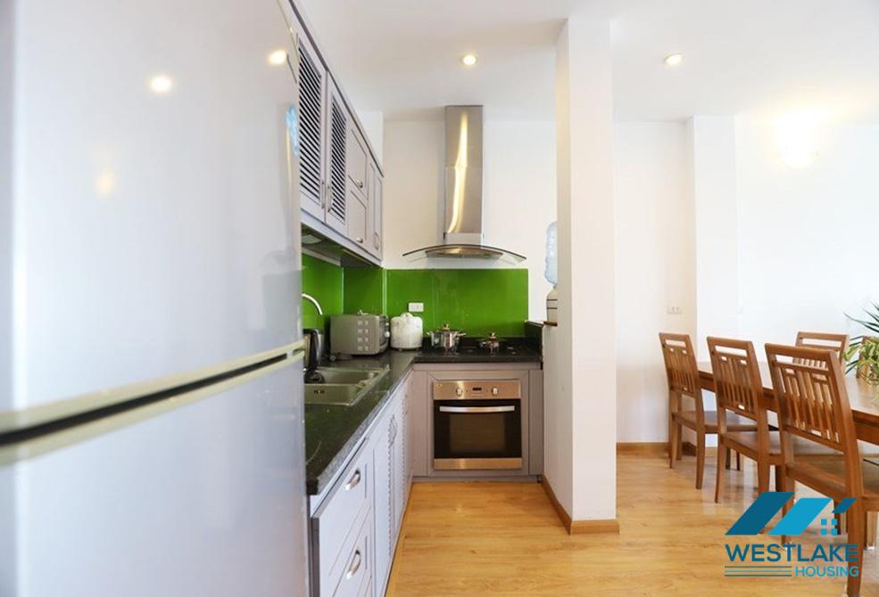 A 02 bedrooms apartment for rent with lake view on Tu Hoa Street, Tay Ho, Ha Noi