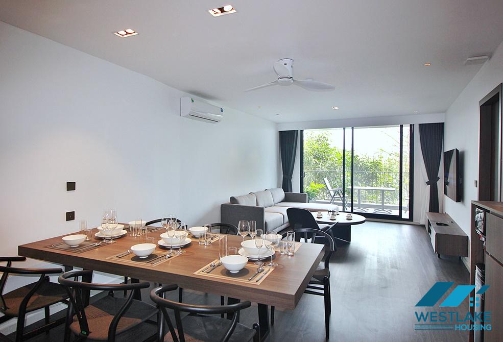 Cho Thuê Căn Hộ 04 Phòng Ngủ Đẹp Hiện Đại, Ban Công View Hồ Tại Phố Quảng An, Tây Hồ, Hà Nội