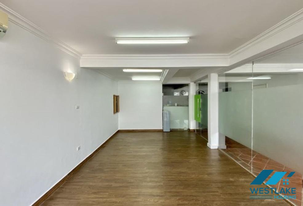 An office/ shop space for rent in Quang khanh, Tay ho