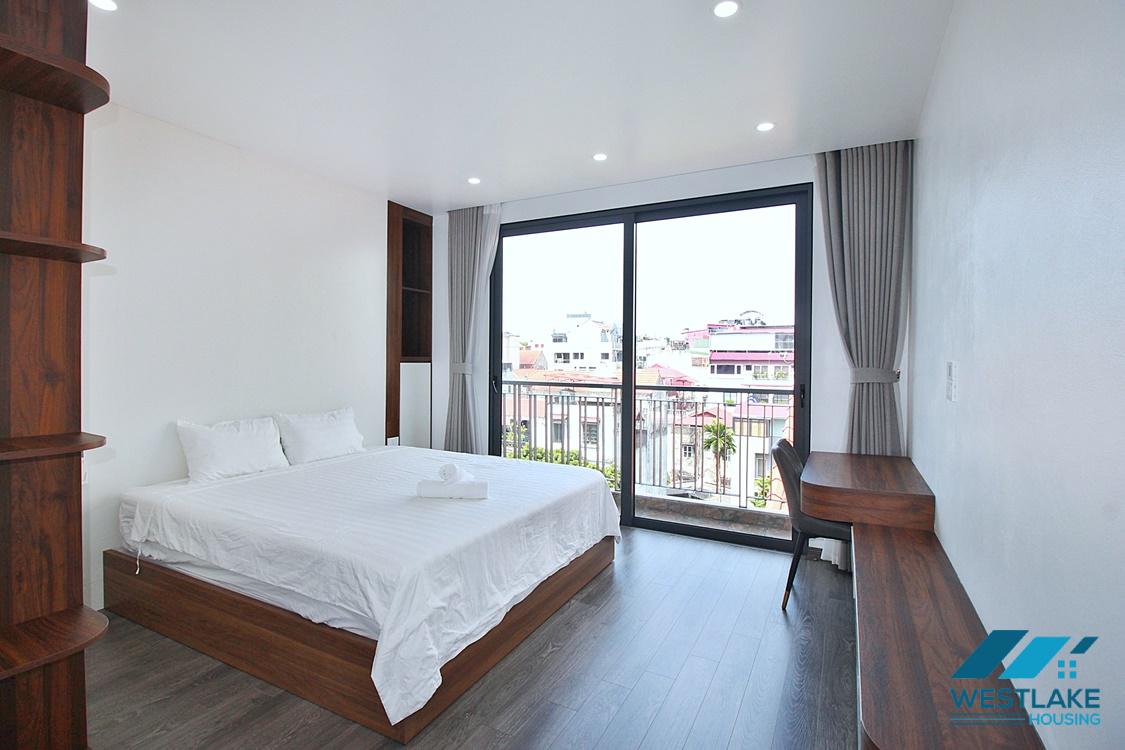 Cho Thuê Căn Hộ 2 Phòng Ngủ Mới, Đẹp Sáng Thoáng Tại Xuân Diệu, Tây Hồ