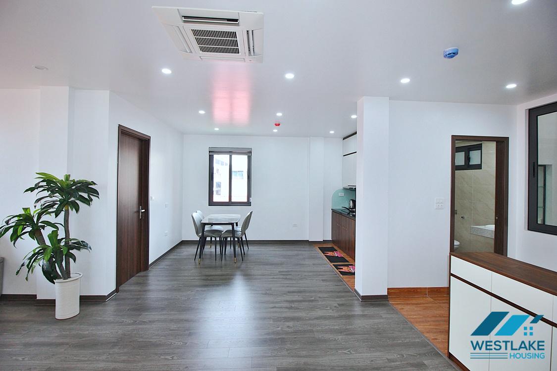Cho Thuê Căn Hộ 2 Phòng Ngủ Mới, Đẹp Sáng Thoáng Tại Xuân Diệu, Tây Hồ
