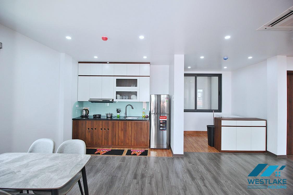 Cho Thuê Căn Hộ 2 Phòng Ngủ Mới, Đẹp Sáng Thoáng Tại Xuân Diệu, Tây Hồ