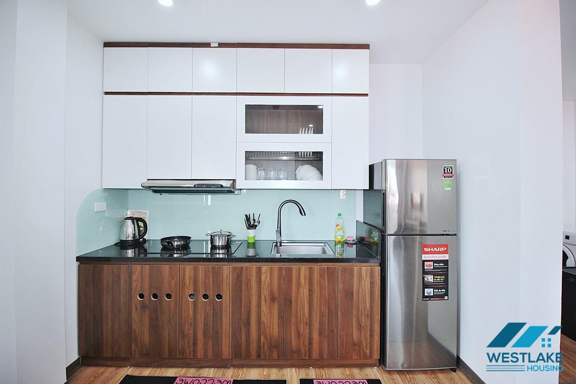Cho Thuê Căn Hộ 2 Phòng Ngủ Mới, Đẹp Sáng Thoáng Tại Xuân Diệu, Tây Hồ