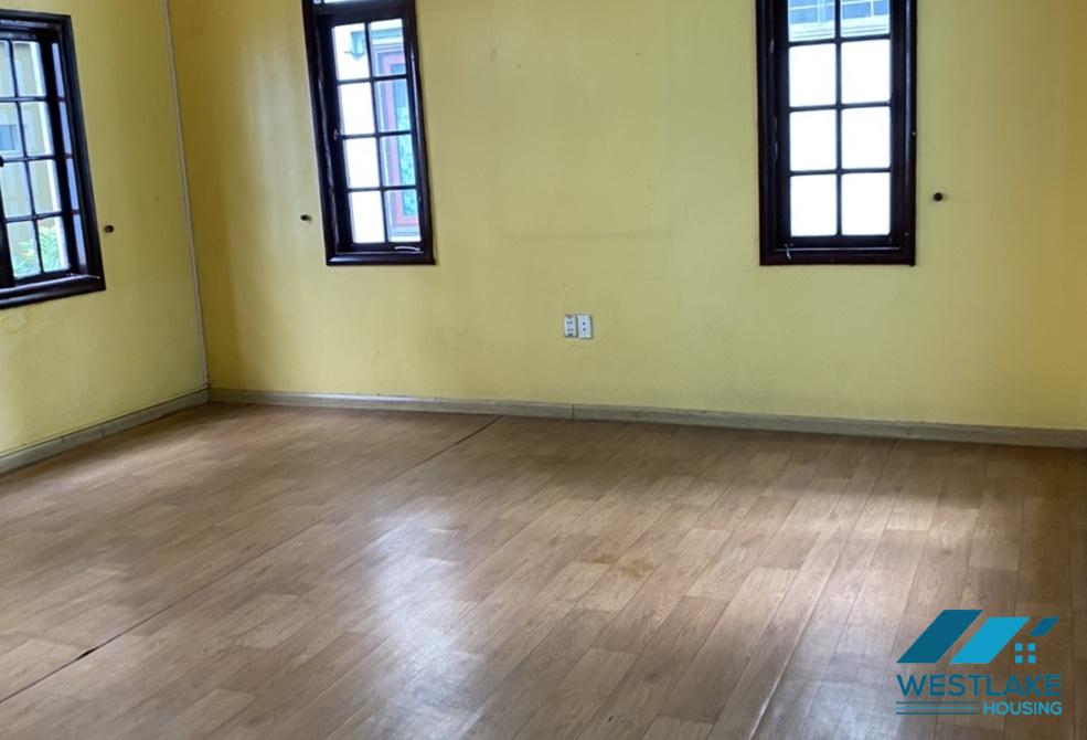 A nice house for rent for restaurants, cafes in Tay ho, Hanoi