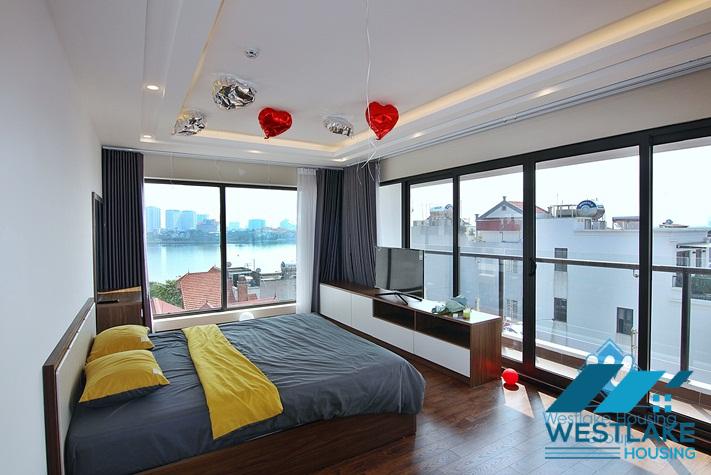 A beautiful 2 bedroom apartment with lake view for rent in Nhat Chieu, Tay Ho, Ha Noi