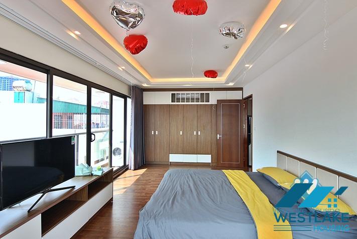 A beautiful 2 bedroom apartment with lake view for rent in Nhat Chieu, Tay Ho, Ha Noi