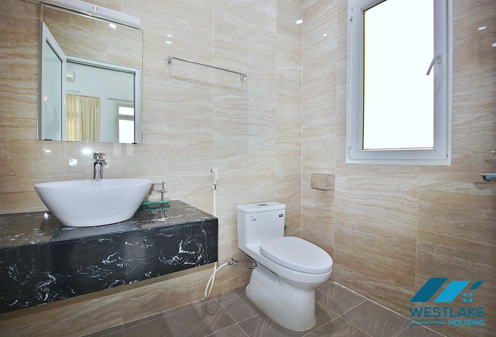 Cho Thuê Nhà 3 Phòng Ngủ Mới Cải Tạo Lại, Ban Công Sân Vườn Rộng Thoáng Sáng Tại Tây Hồ, Hà Nội