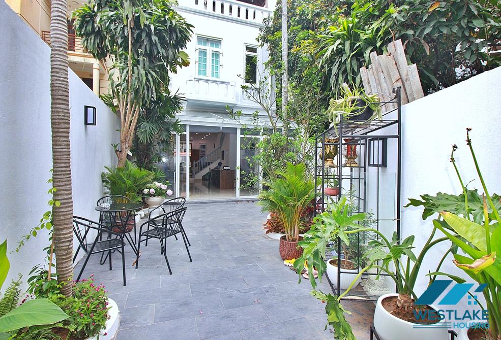 Cho Thuê Nhà 3 Phòng Ngủ Mới Cải Tạo Lại, Ban Công Sân Vườn Rộng Thoáng Sáng Tại Tây Hồ, Hà Nội