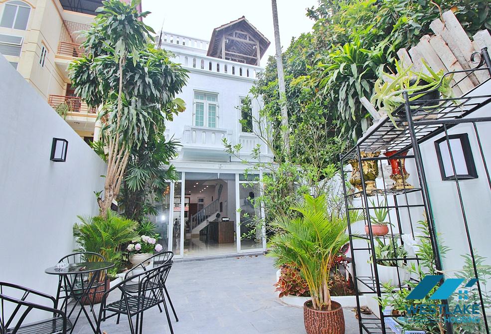   Cho Thuê Nhà 3 Phòng Ngủ Mới Cải Tạo Lại, Ban Công Sân Vườn Rộng Thoáng Sáng Tại Tây Hồ, Hà Nội