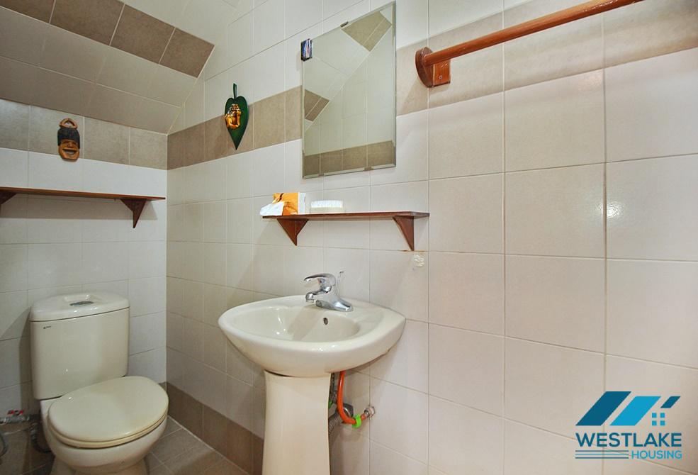 Cho Thuê Nhà 3 Phòng Ngủ Mới Cải Tạo Lại, Ban Công Sân Vườn Rộng Thoáng Sáng Tại Tây Hồ, Hà Nội