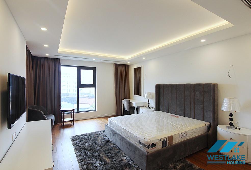 Cho thuê căn hộ 3 phòng ngủ nội thất đẹp tại tòa nhà D' Le Roi Soleil, Xuân Diệu, Tây Hồ