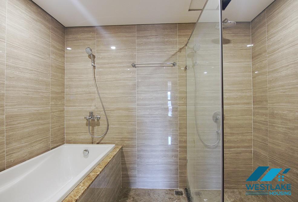 Cho thuê căn hộ 3 phòng ngủ nội thất đẹp tại tòa nhà D' Le Roi Soleil, Xuân Diệu, Tây Hồ
