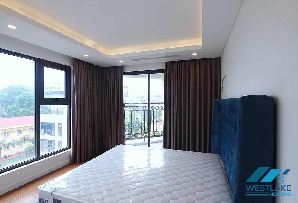 Cho thuê căn hộ 3 phòng ngủ nội thất đẹp tại tòa nhà D' Le Roi Soleil, Xuân Diệu, Tây Hồ