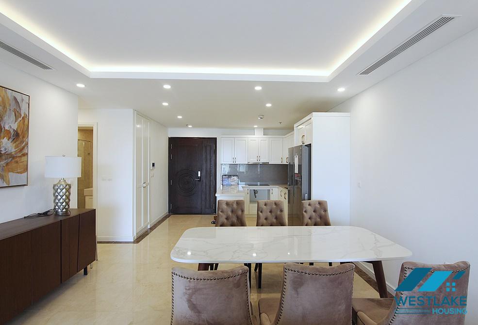 Cho thuê căn hộ 3 phòng ngủ nội thất đẹp tại tòa nhà D' Le Roi Soleil, Xuân Diệu, Tây Hồ
