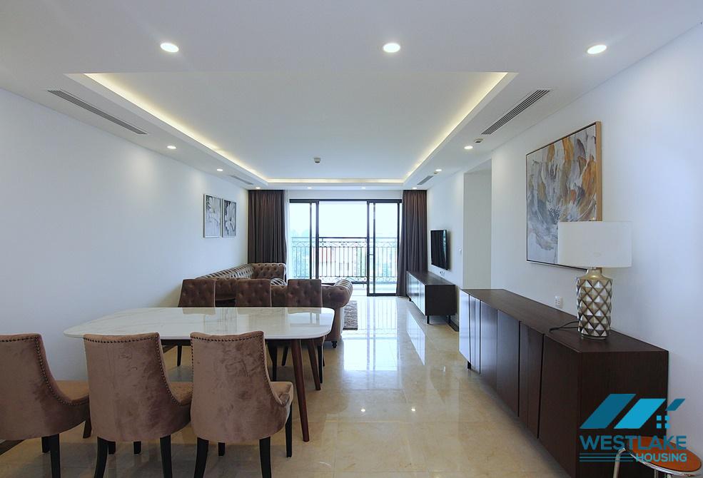 Cho thuê căn hộ 3 phòng ngủ nội thất đẹp tại tòa nhà D' Le Roi Soleil, Xuân Diệu, Tây Hồ