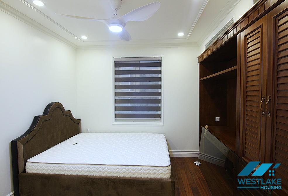 Căn hộ 2 phòng ngủ view đẹp cho thuê tại Tây Hồ, Hà Nội