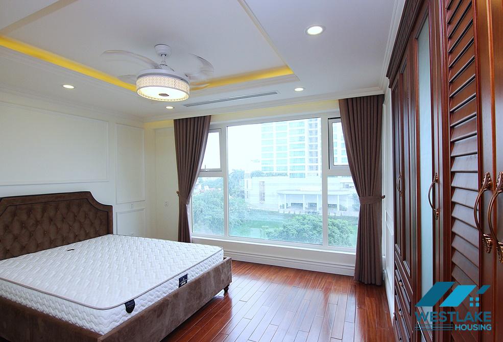 Căn hộ 2 phòng ngủ view đẹp cho thuê tại Tây Hồ, Hà Nội