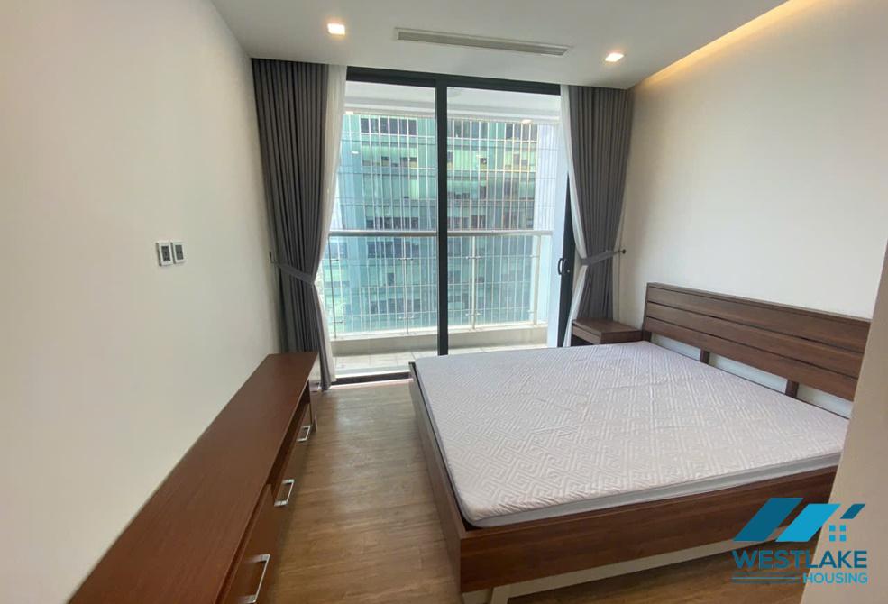 A bright and modern 3 bedroom apartment for rent in Vinhome Metropolish, Ba Dinh, Ha Noi