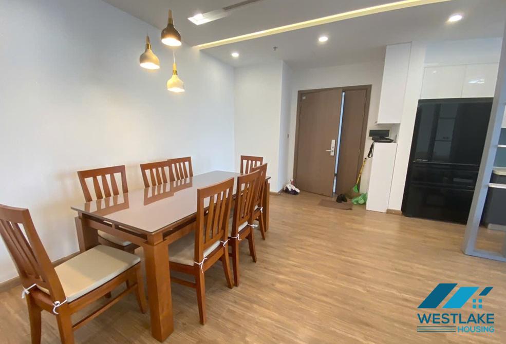 A bright and modern 3 bedroom apartment for rent in Vinhome Metropolish, Ba Dinh, Ha Noi