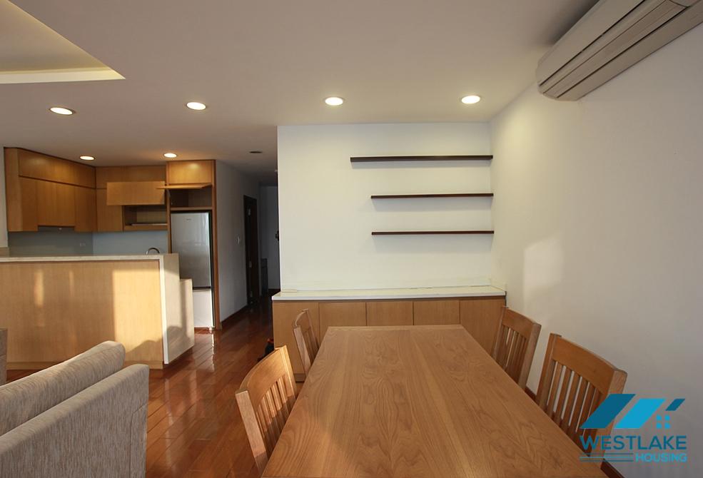 Nice 02 bedrooms apartment for rent in Truc Bach area, Ba Dinh, Ha Noi