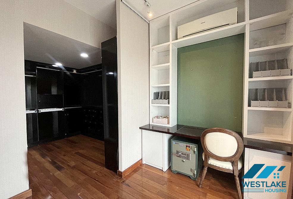 A spacious 3 bedrooms apartment for rent in P building, Ciputra, Tay Ho, Ha Noi