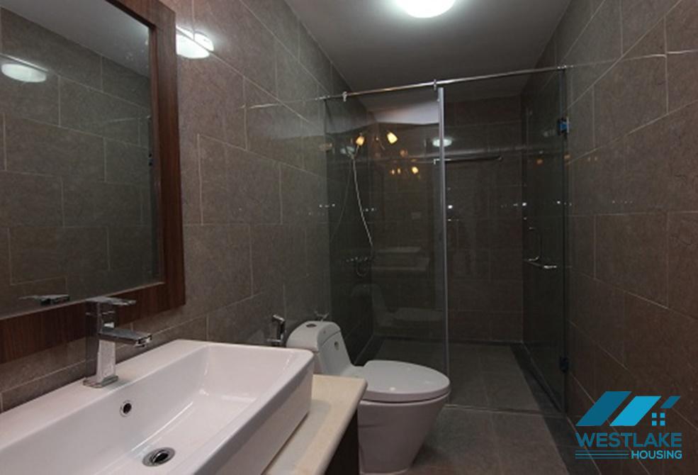 Cho thuê căn hộ 3 phòng ngủ tại D'Leroi Soleil Tây Hồ