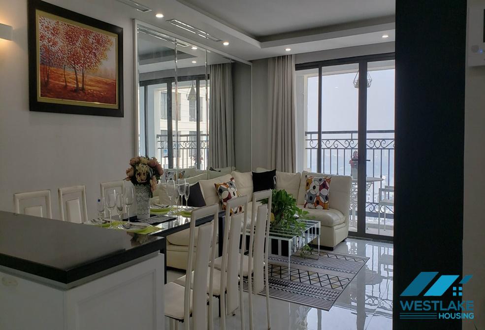 Cho thuê căn hộ 3 phòng ngủ đẹp tại tòa nhà D'leroi Soleil, Xuân Diệu, Tây Hồ.