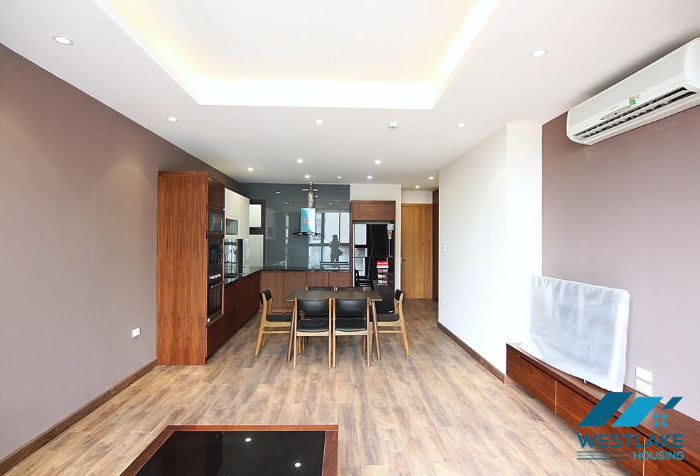 Căn Hộ 2 Phong Ngủ Rộng Đẹp, View Hồ Cho Thuê Tại Đặng Thai Mai Tây Hồ,Hà Nội