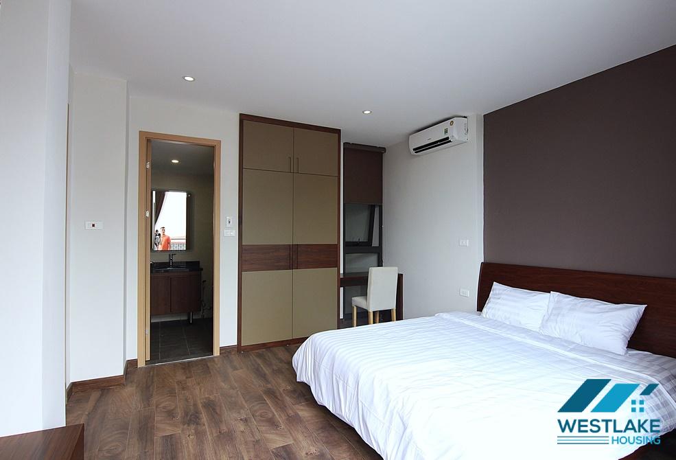Căn Hộ 2 Phong Ngủ Rộng Đẹp, View Hồ Cho Thuê Tại Đặng Thai Mai Tây Hồ,Hà Nội