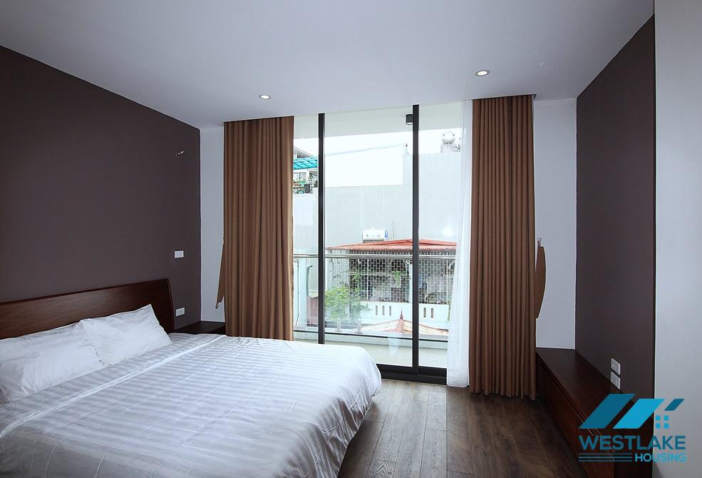 Căn Hộ 2 Phong Ngủ Rộng Đẹp, View Hồ Cho Thuê Tại Đặng Thai Mai Tây Hồ,Hà Nội