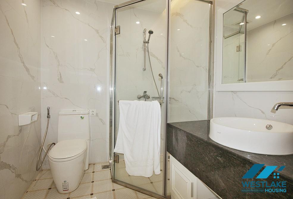 Căn hộ 4 phòng ngủ tuyệt đẹp cho thuê tại D'Leroi Soleil, Xuân Diệu, Tây Hồ