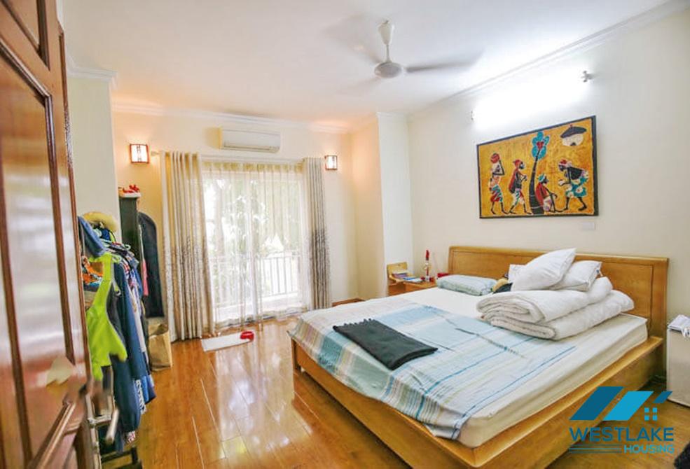 A lovely 5 bedroom house for rent in Tay Ho, Ha Noi