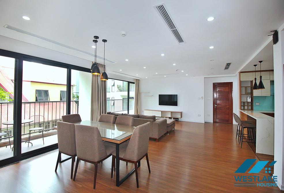 Căn Hộ Dịch Vụ Cao Cấp 4 Phòng Ngủ, Rộng Thoáng Sáng Cho Thuê Tại Tây Hồ, Hà Nội
