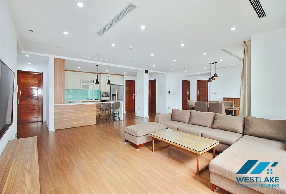 Căn Hộ Dịch Vụ Cao Cấp 4 Phòng Ngủ, Rộng Thoáng Sáng Cho Thuê Tại Tây Hồ, Hà Nội
