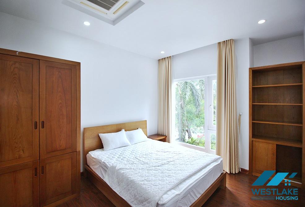 Căn Hộ 2 Phòng Ngủ Rộng Đẹp, Cho Thuê Tại Phố Quảng Khánh Tây Hồ, Hà Nội