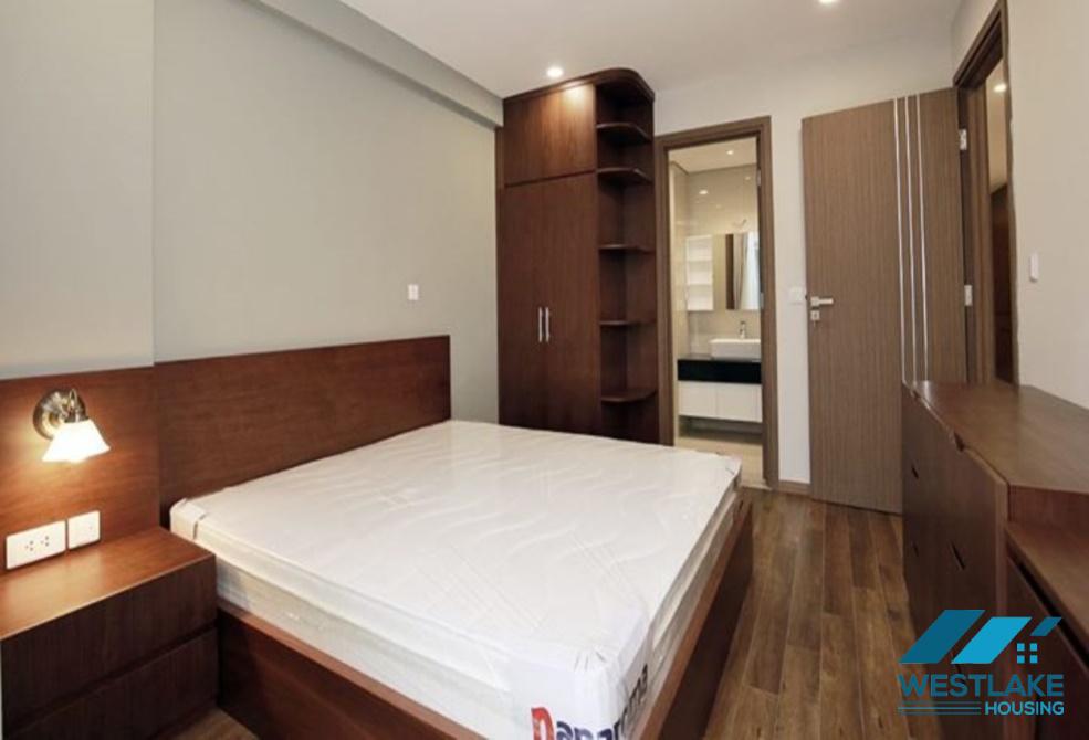 Cho thuê căn hộ 3 phòng ngủ sang trọng và đầy đủ tiện nghi tại Ciputra, Tây Hồ